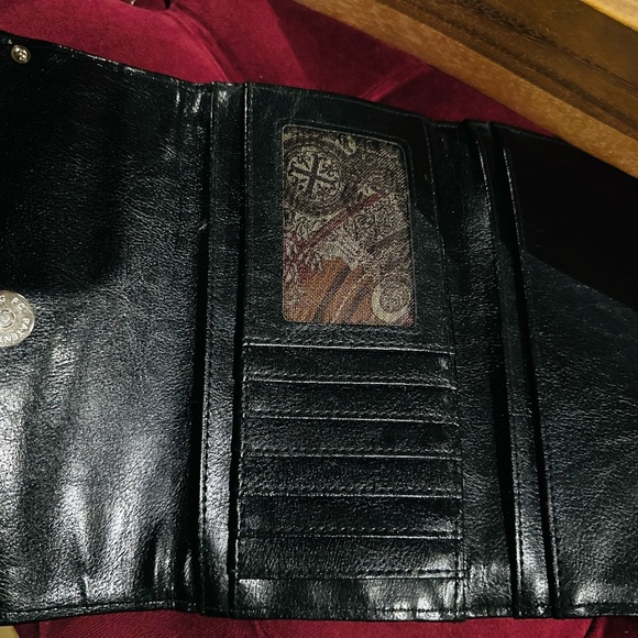 Wallet Silver Tone HEART Decor note back zipper missing! Price reflects defect. - Picture 4 of 13